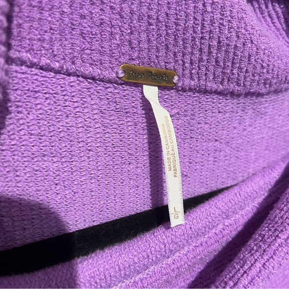 SOLD!! NWT Free People Ottoman Sweater in Glowing Grape - Picture 4 of 6